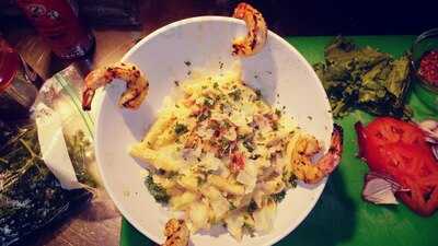 Aromas Restaurant Sports Bar & Grill