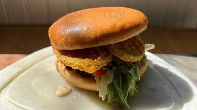 Grind House Juice Bar & Market