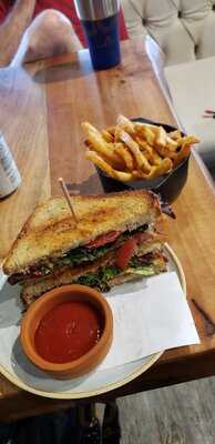 Rozina Bakehouse & Coffee