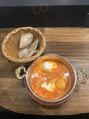 Rozina Bakehouse & Coffee