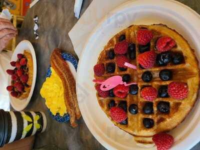 Waffles Cafe