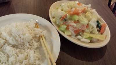 Hoa Hoa Restaurant At Dobie Mall