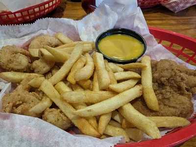 Busy Bee Wings And Grill