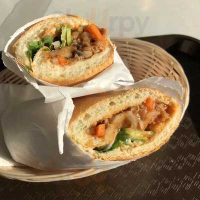 Lan Hue Vietnamese Sandwich & Bakery