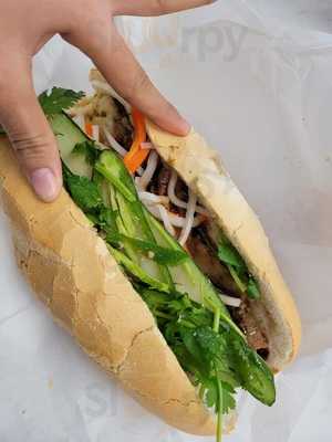 Lan Hue Vietnamese Sandwich & Bakery