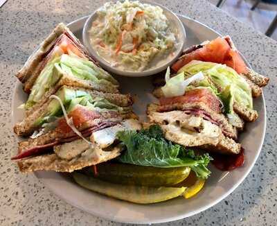 Elijah's Restaurant, Delicatessen & Catering