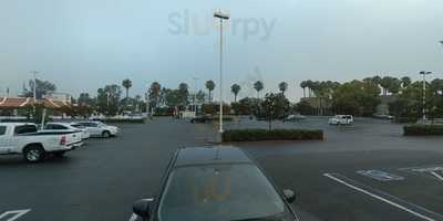 Elijah's Restaurant, Delicatessen & Catering