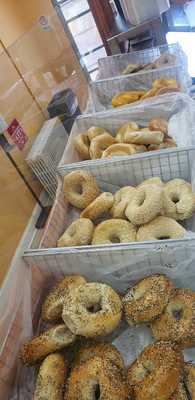 The Bagel Hut