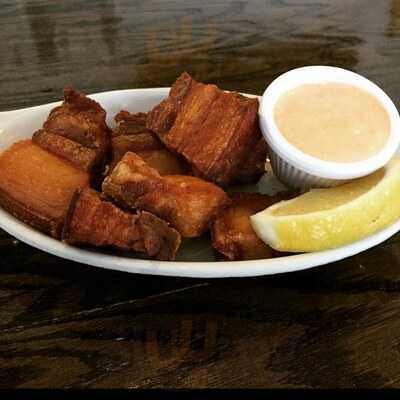 Fort Hill Bar & Grill