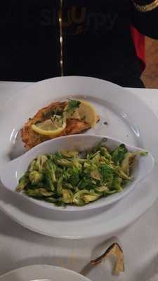 Nest Restaurant & Lounge