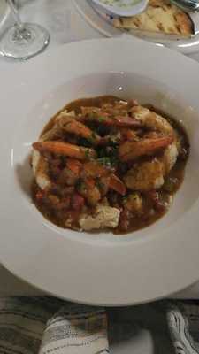 Nest Restaurant & Lounge