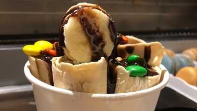 Frozen Rolled Ice Cream