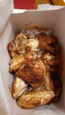 Lee's Famous Recipe Chicken