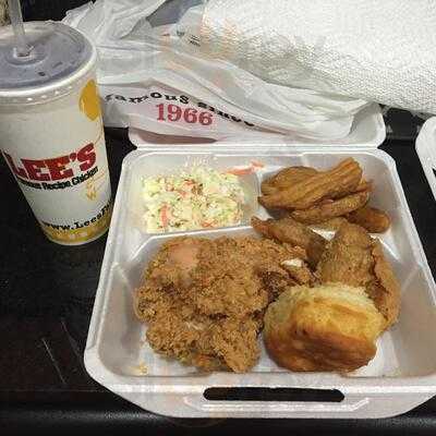 Lee's Famous Recipe Chicken