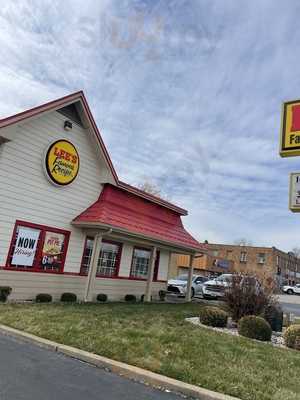 Lee's Famous Recipe Chicken