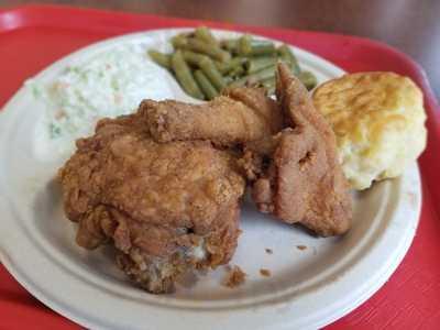 Lee's Famous Recipe Chicken