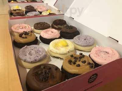 Cupcake Royale - Queen Anne