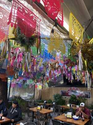 Cenaduria Tradicion Tapatia Estilo Jalisco