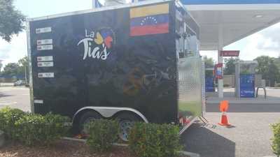 La Tia's