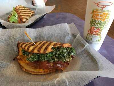 Tropical Smoothie Cafe