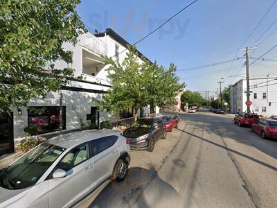 Epicure Cafe At East Falls