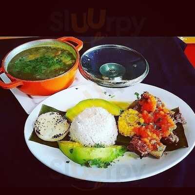 El Palacio De Los Frijoles