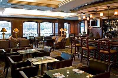 Randolph's Bar & Lounge