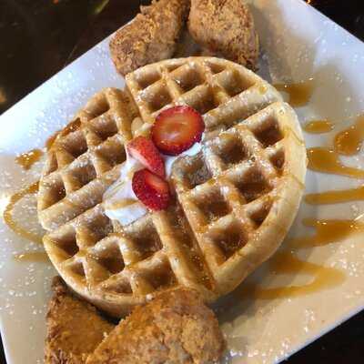 Delightful Eatz Restaurant - 421 Hookah Bar And Lounge