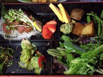 Hamakaze Sushi & Izakaya