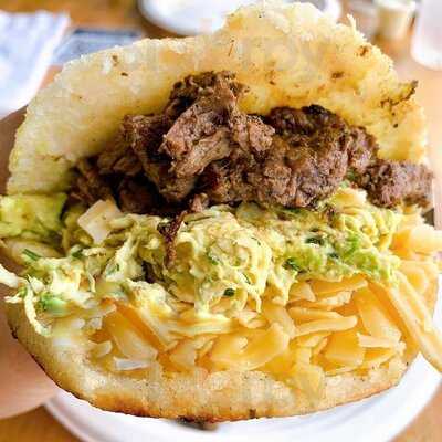 Doggi's Food Truck Wynwood