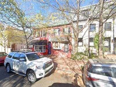 District Chicken And Gyro