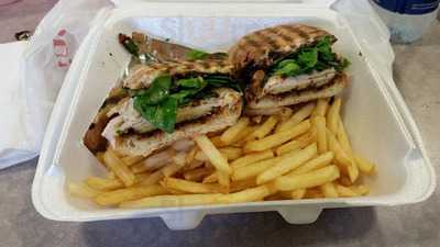 Mercer Cafe At The Navy Yard