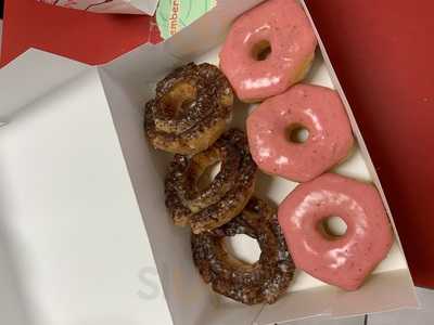 Lisa's Doughnuts