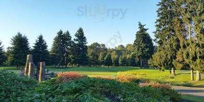 Billy Baroo's At Foster Golf Links