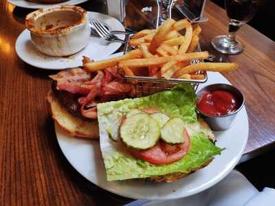 Bailey Pub And Brasserie