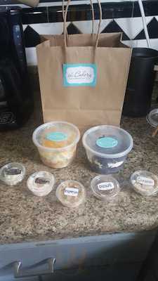 Alley's Cakes & Pies