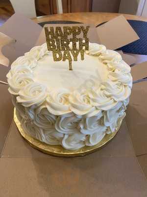 Alley's Cakes & Pies