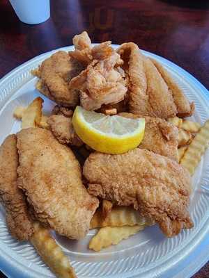 Bayseas Catfish House