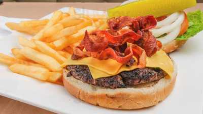 Lady's Steak & Seafood Restaurant