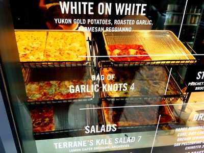 Chiosco Pizza Window