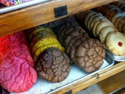 Chuy's Panaderia Bakery South