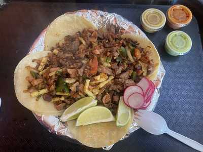 Chuy's Panaderia Bakery South