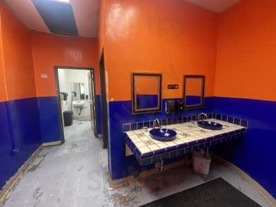 Chuy's Panaderia Bakery South