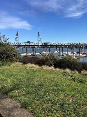 Upstream Coffee & Eatery