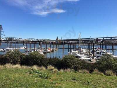 Upstream Coffee & Eatery