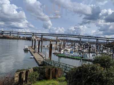 Upstream Coffee & Eatery