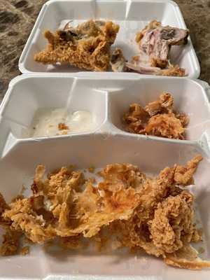 Lee's Famous Recipe Chicken