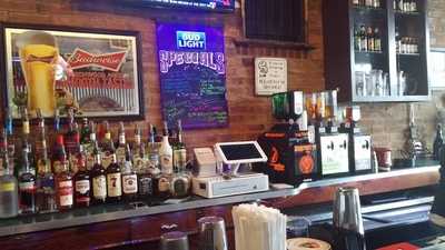 Nellie Glenns Saloon