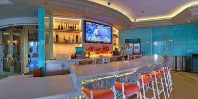 Craft + Community Bar And Grill