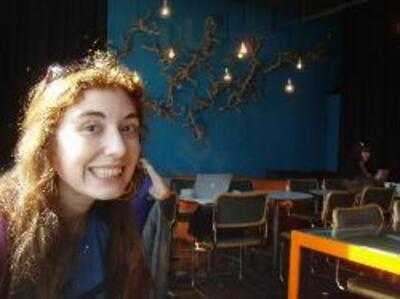 Cafe Divis / Vinyl Wine Bar